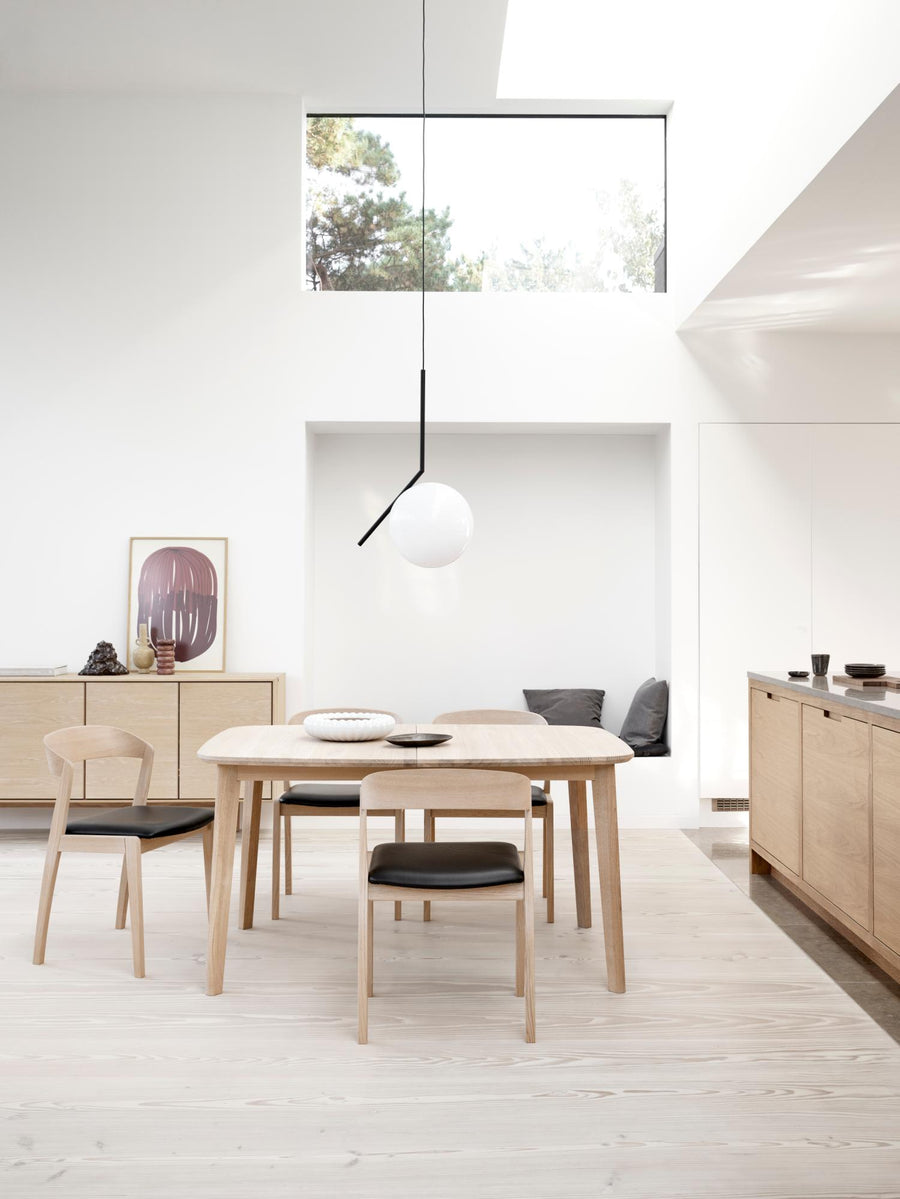 SM 118 Dining Table