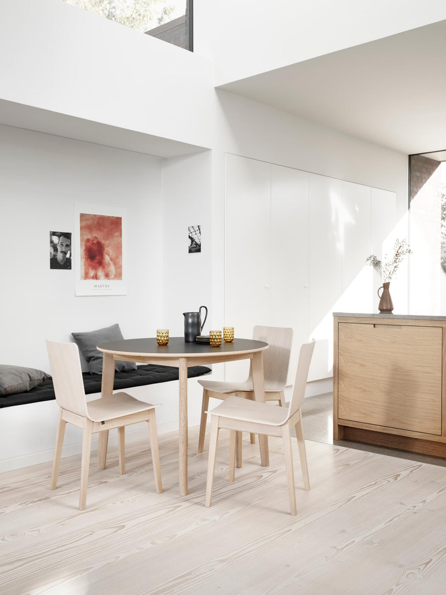 SM 120 Round Dining Table