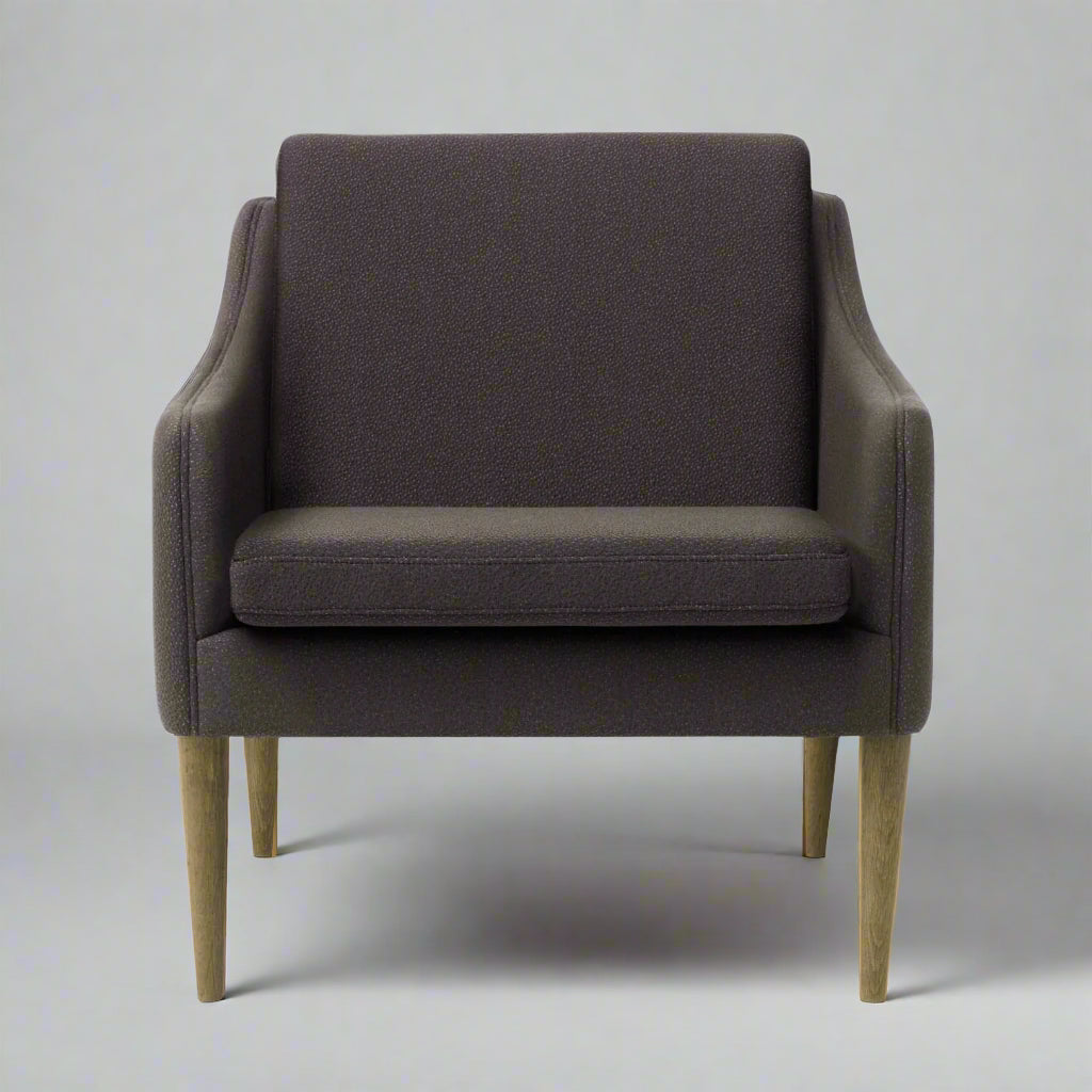 Mr. Olsen Lounge Chair