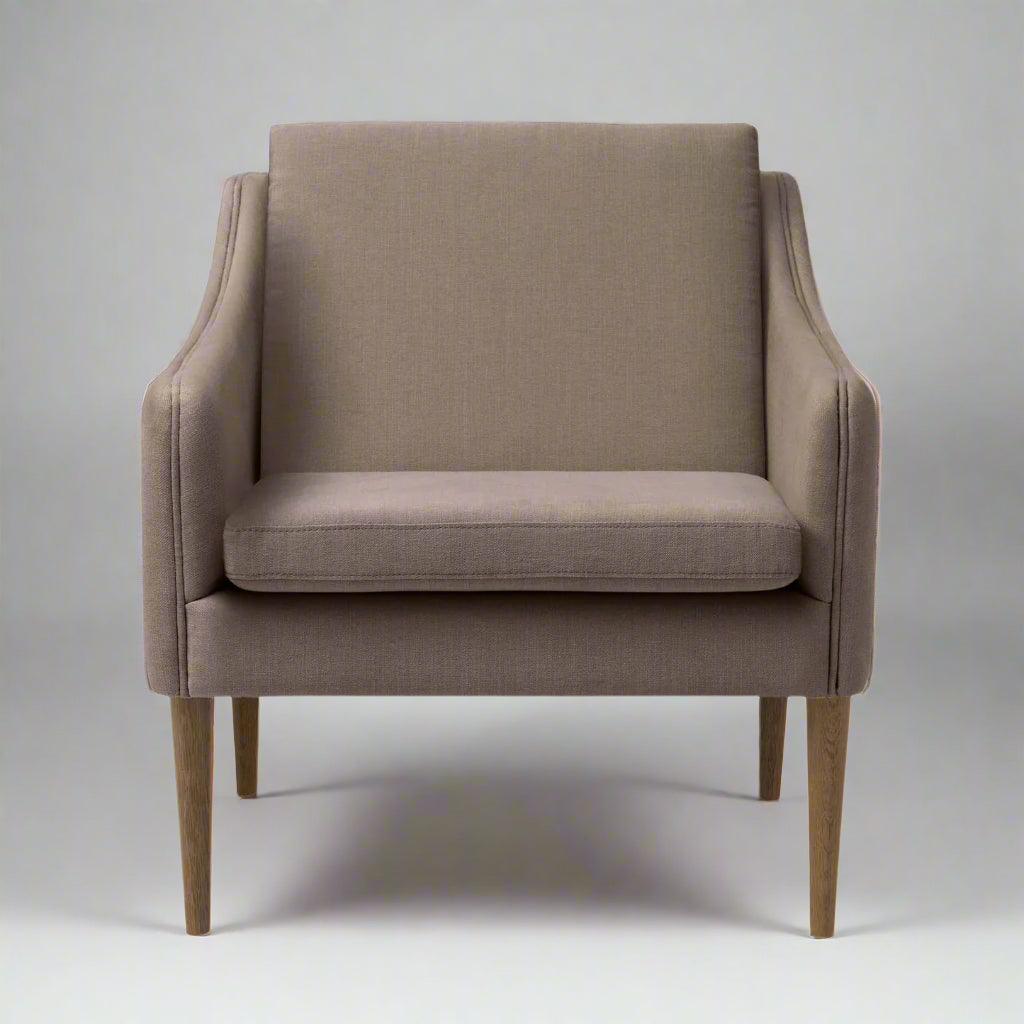 Mr. Olsen Lounge Chair