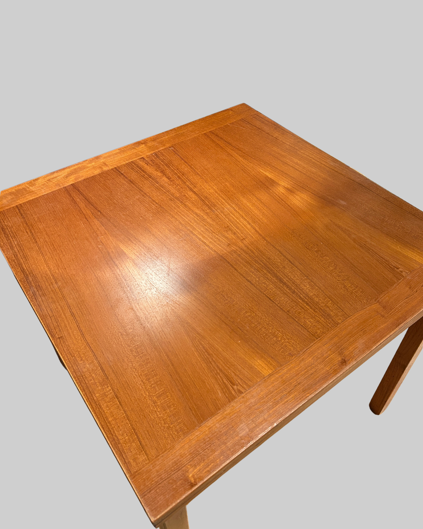Kopen Extendable Square Teak Dining Table