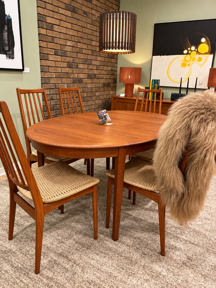 Dyrlund Oval Teak Dining Table