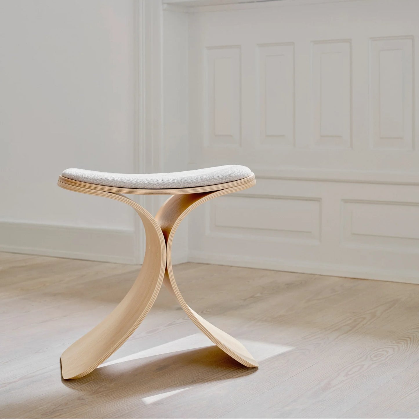 Luno Stool