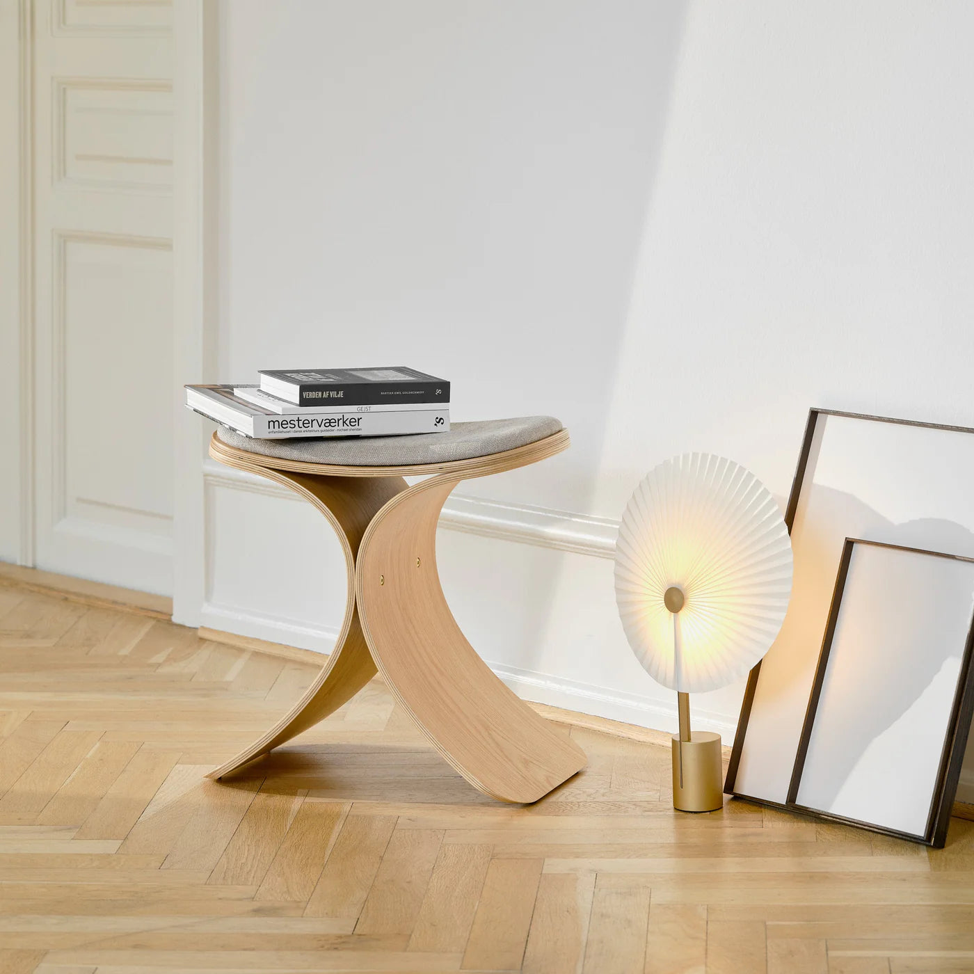 Luno Stool