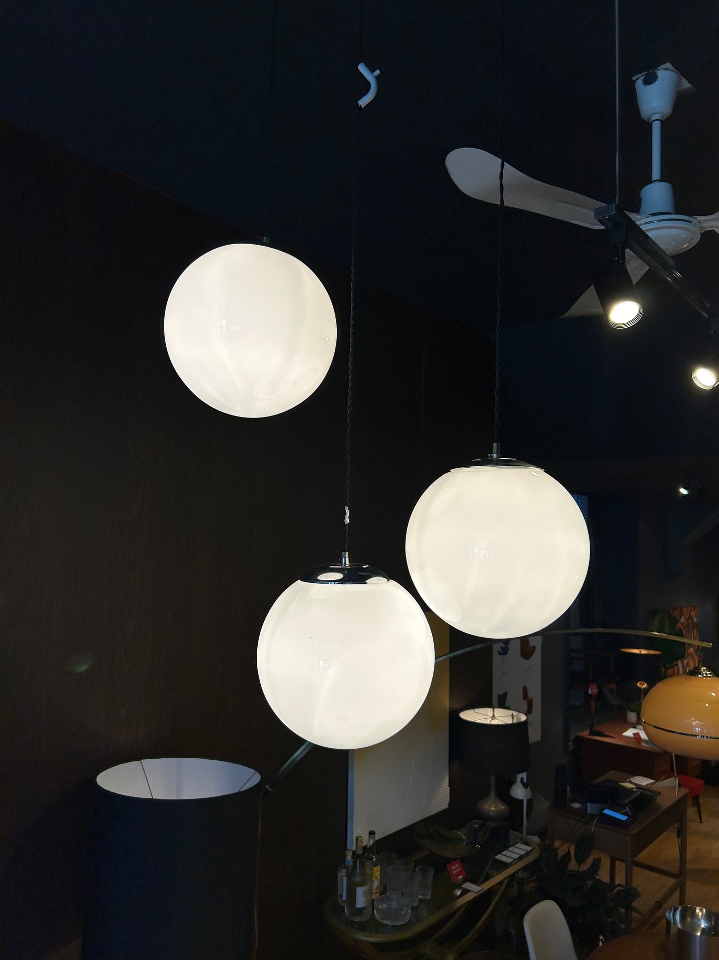 Trio Globes Pendant Lamp