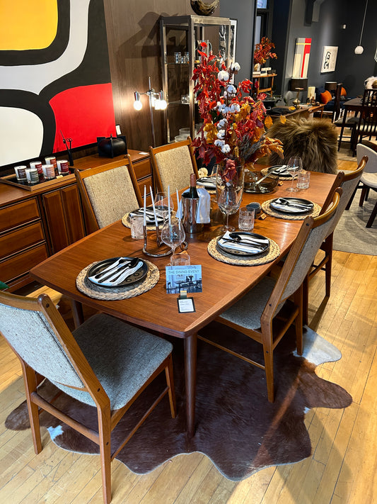 Malmö Extendable Teak Dining Table