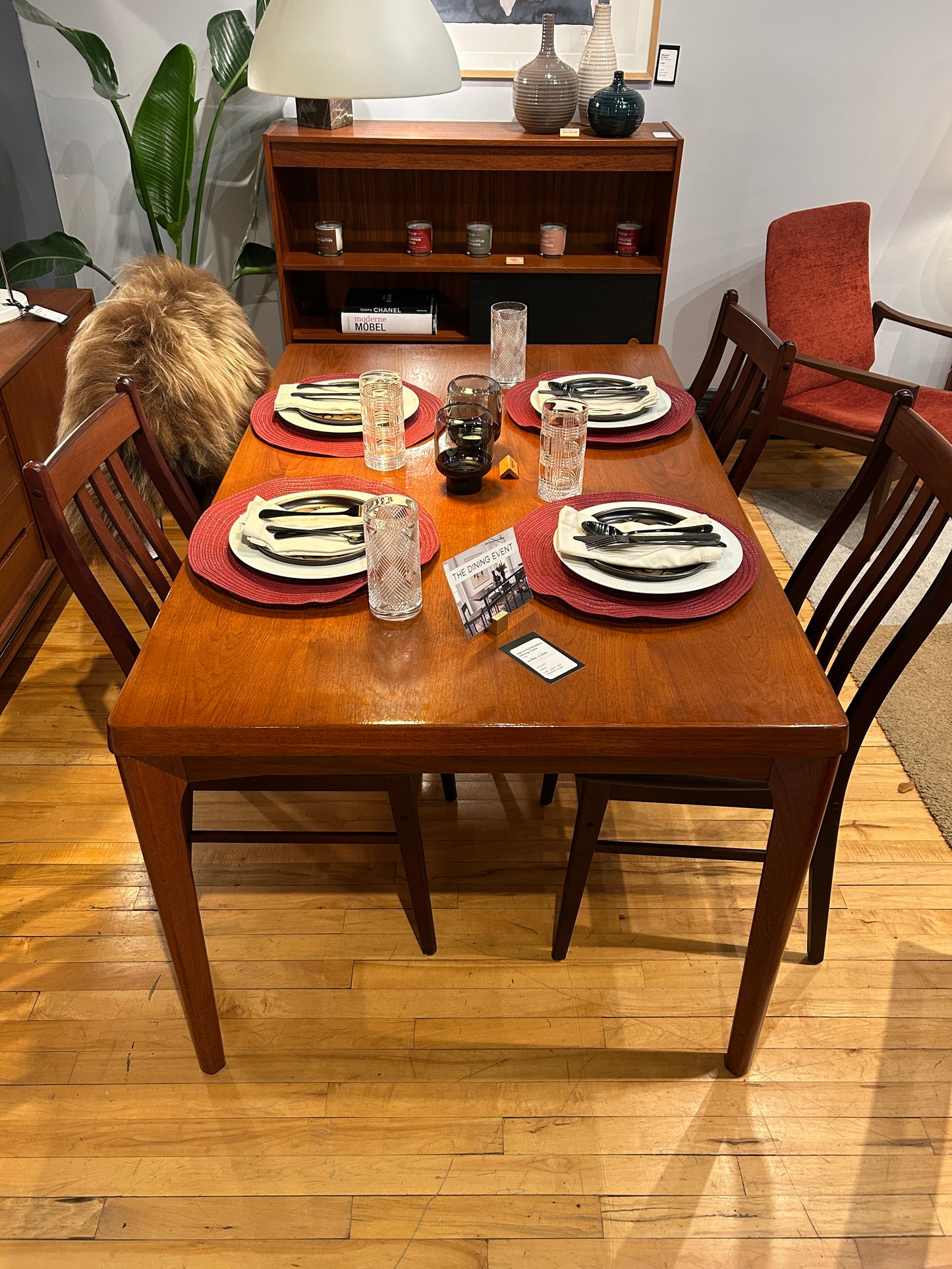 Vejle Extendable Teak Dining Table