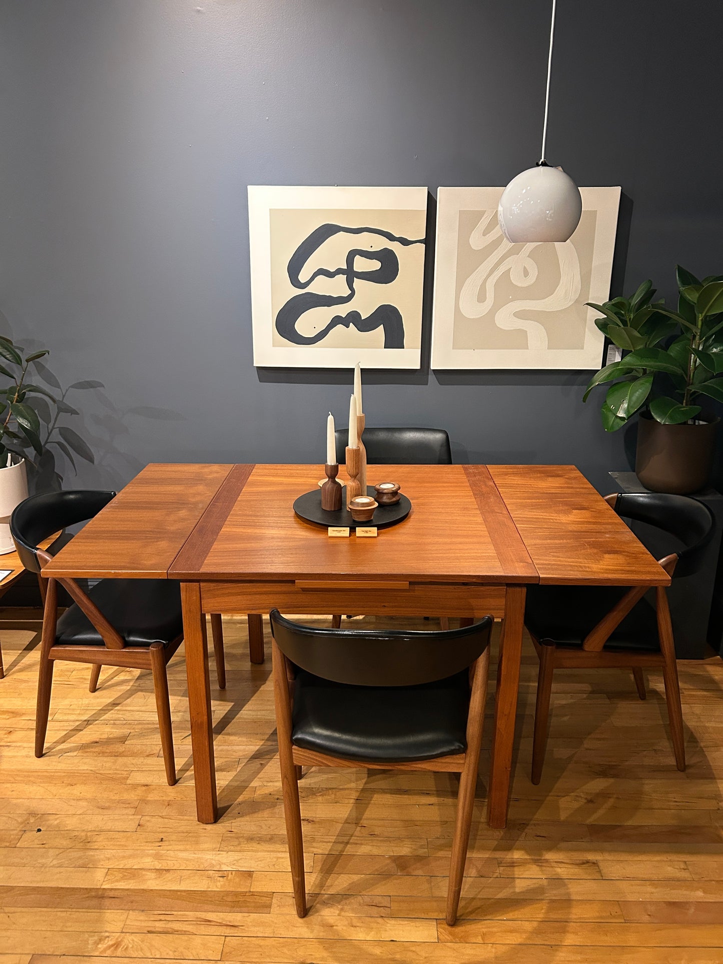 Kopen Extendable Square Teak Dining Table