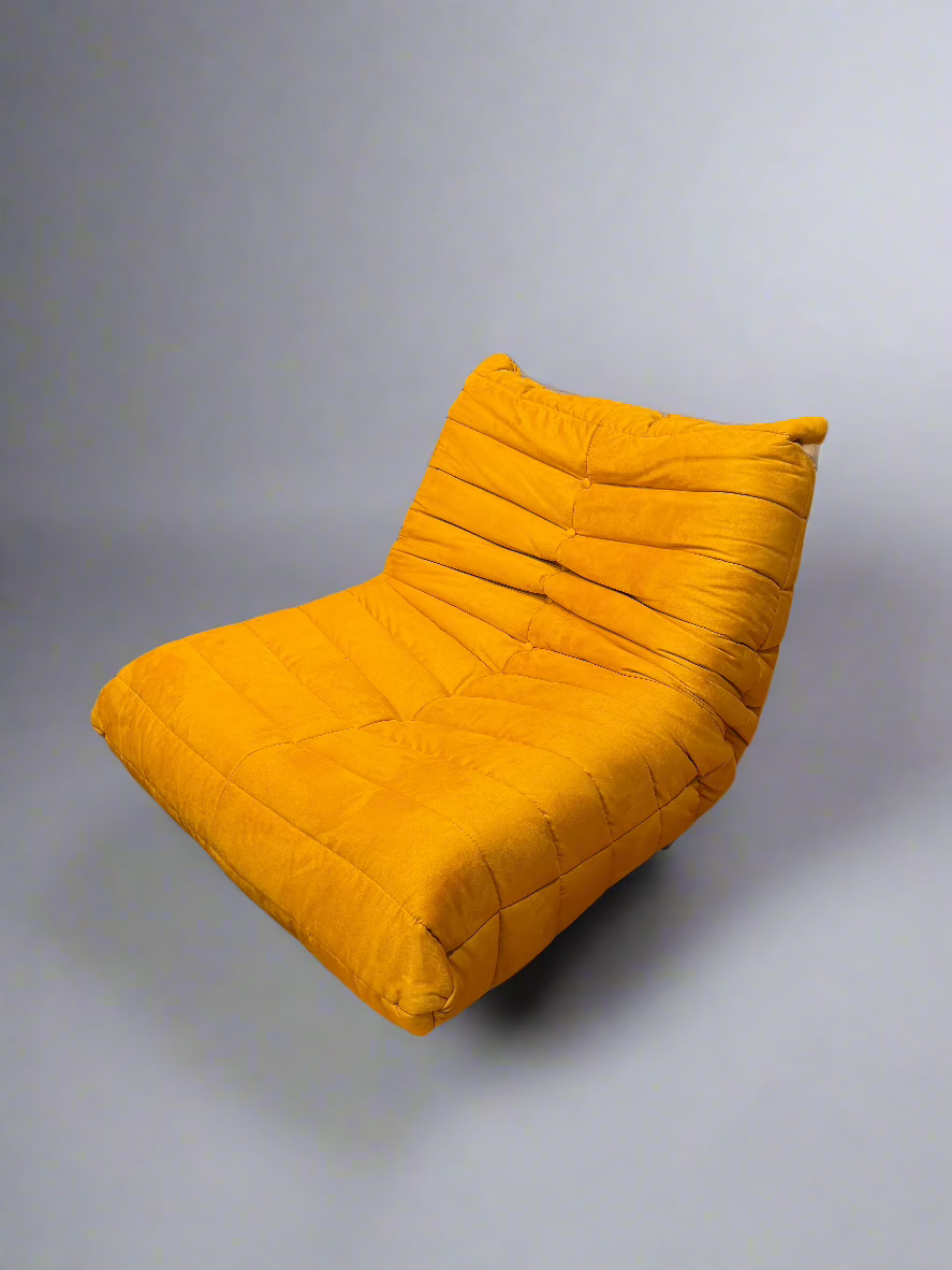 TOGO Lounge Chair