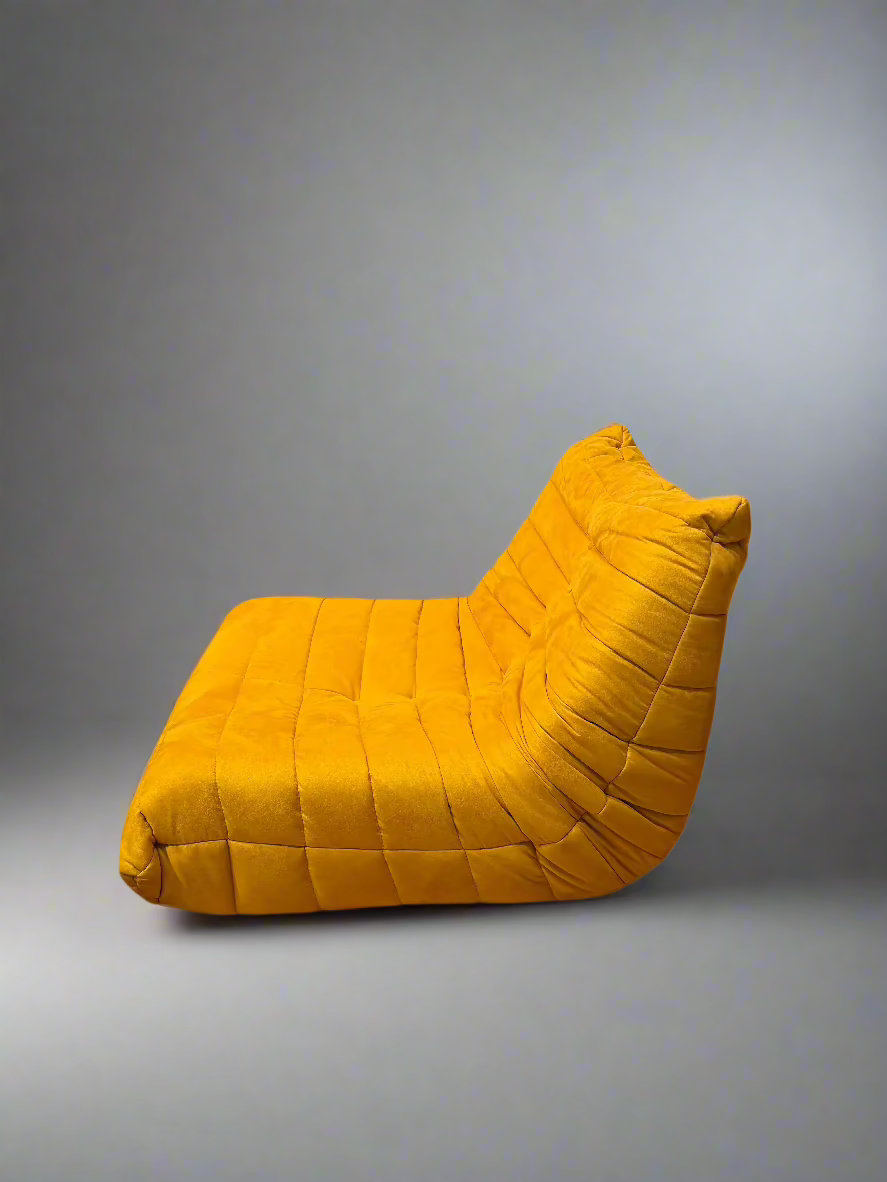 TOGO Lounge Chair