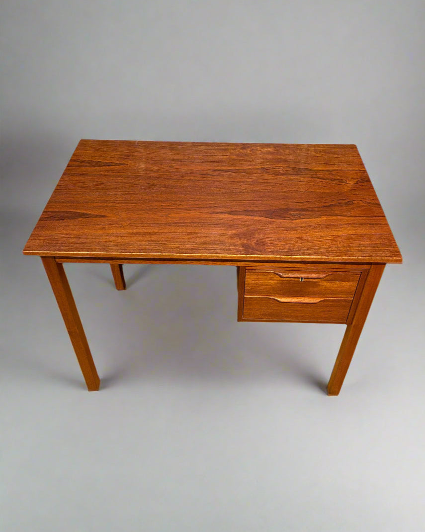 Domino Møbler Teak Desk
