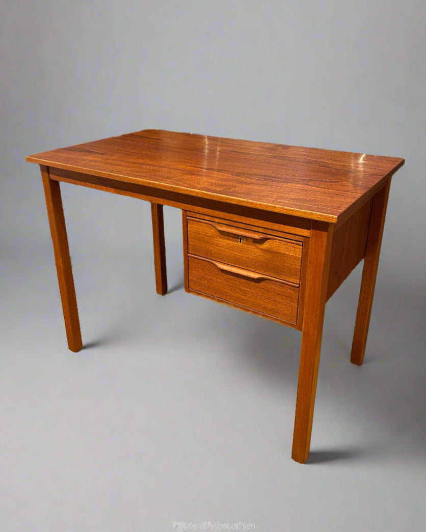 Domino Møbler Teak Desk