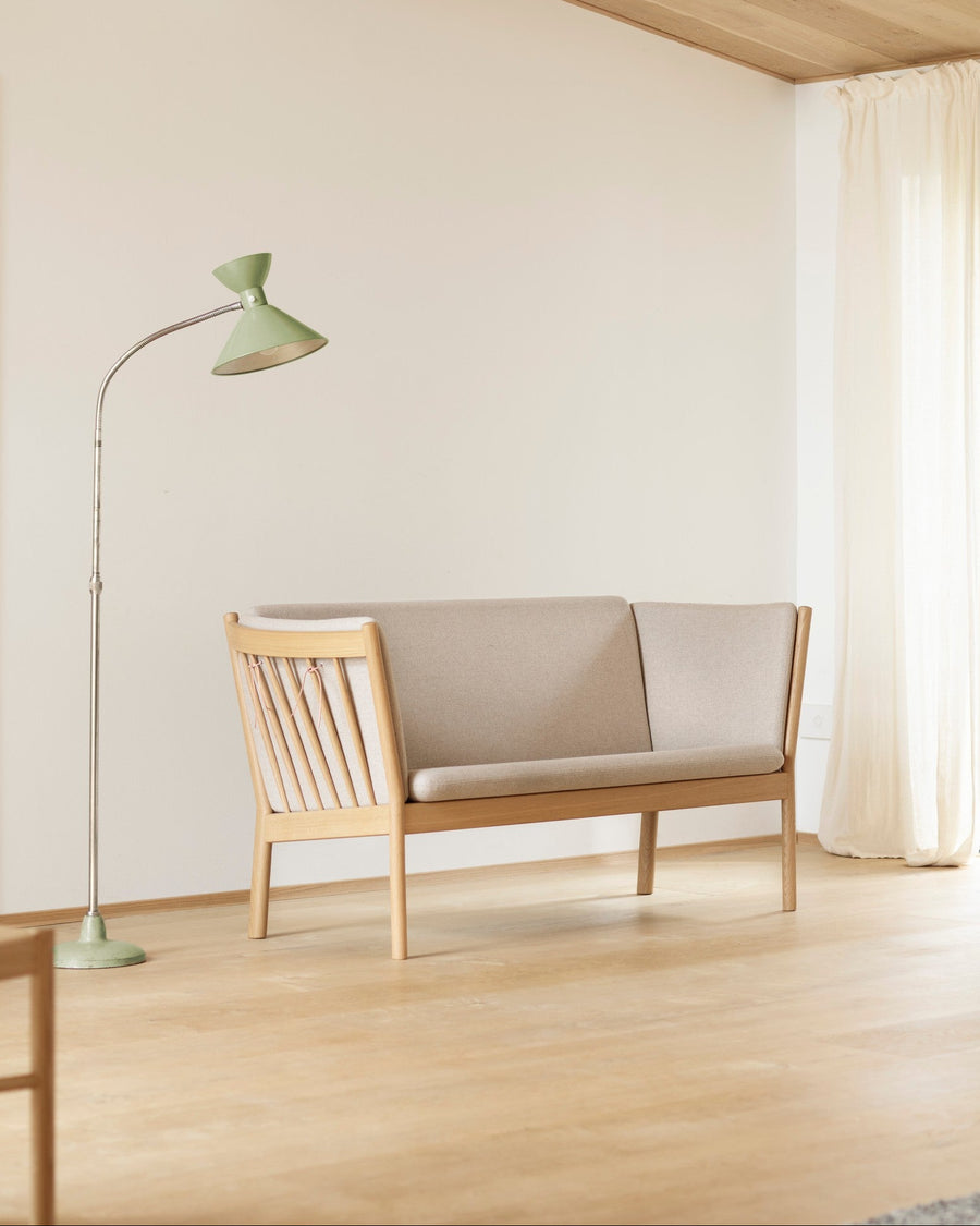 J148/9 Oak Slatted Sofa