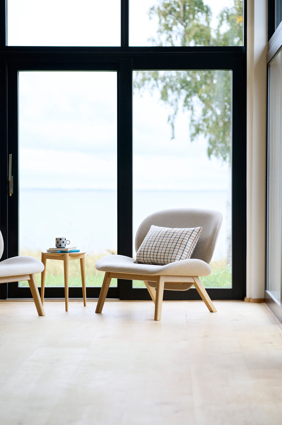 J160A Oak Stool