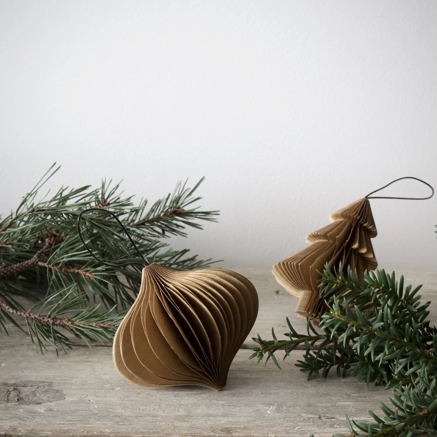 Holiday Paper Onion Ornament, caramel (set of 6)