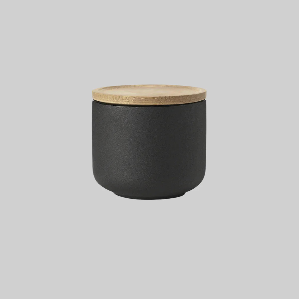 Theo Cup with a coaster-lid