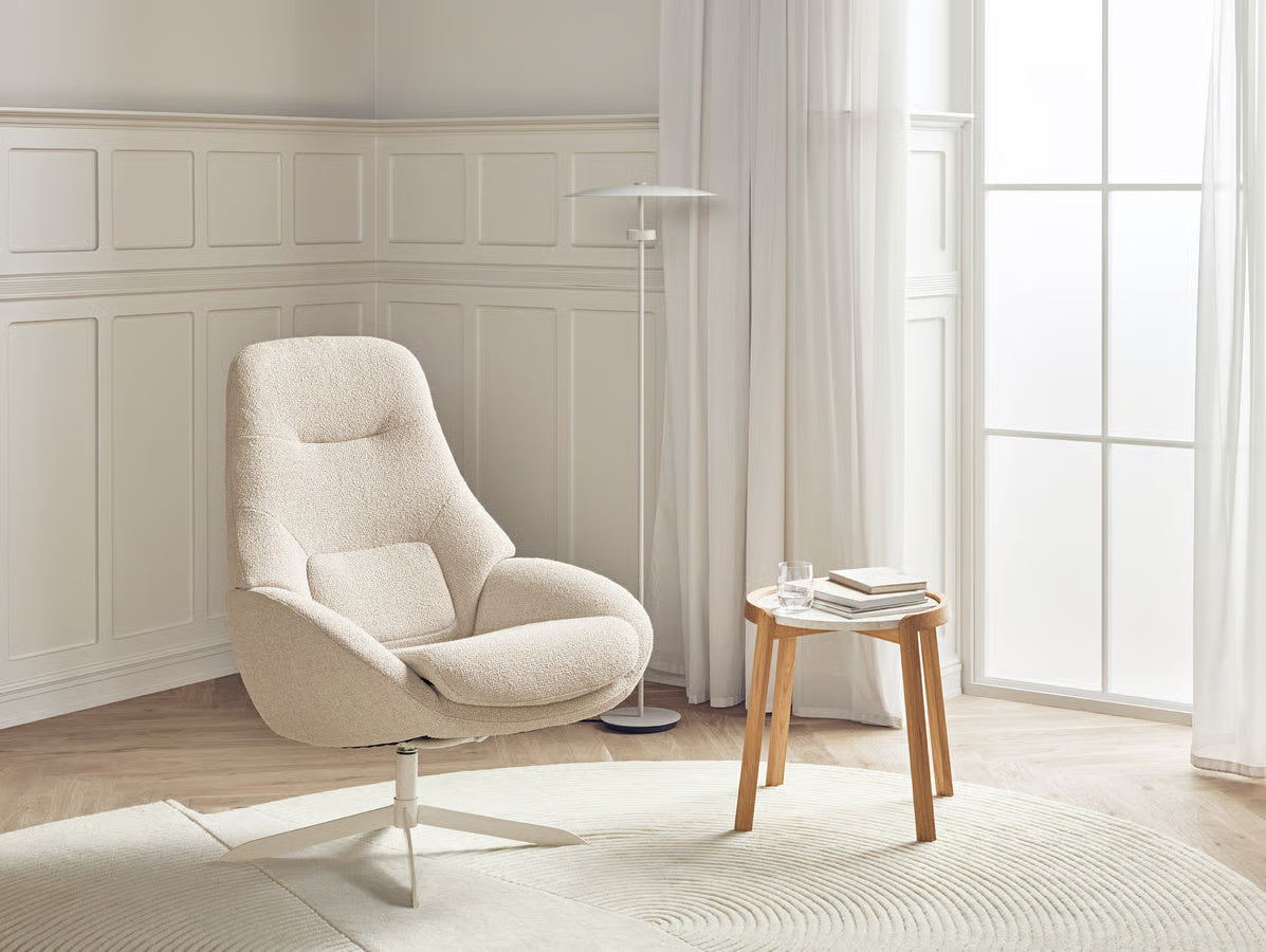 Saga Swivel Lounge Chair