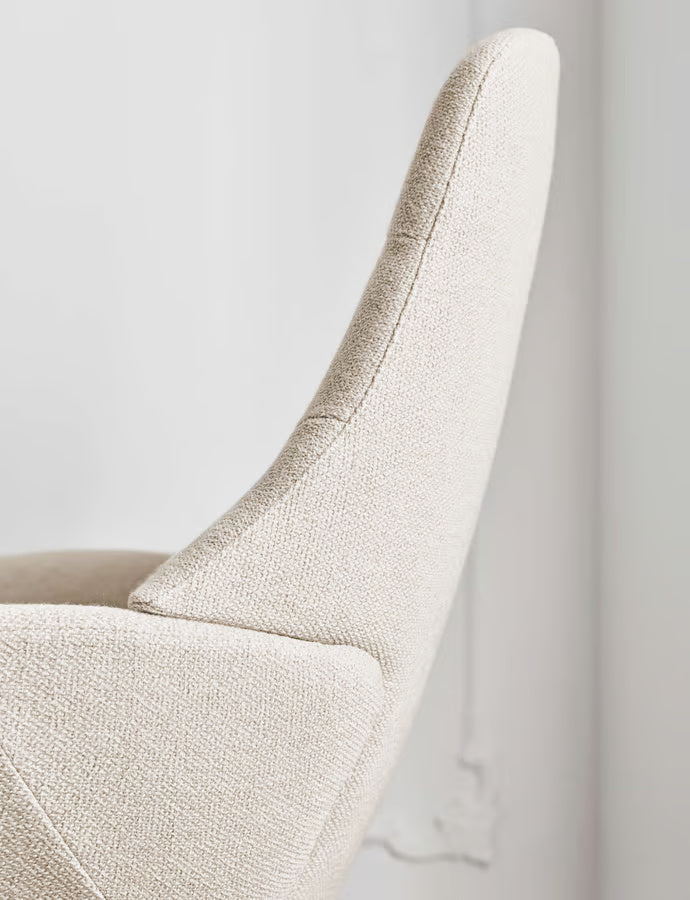 Saga Swivel Lounge Chair