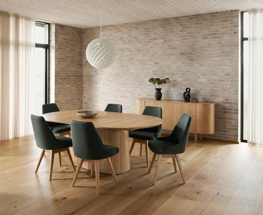 SM 819 Swivel Chair
