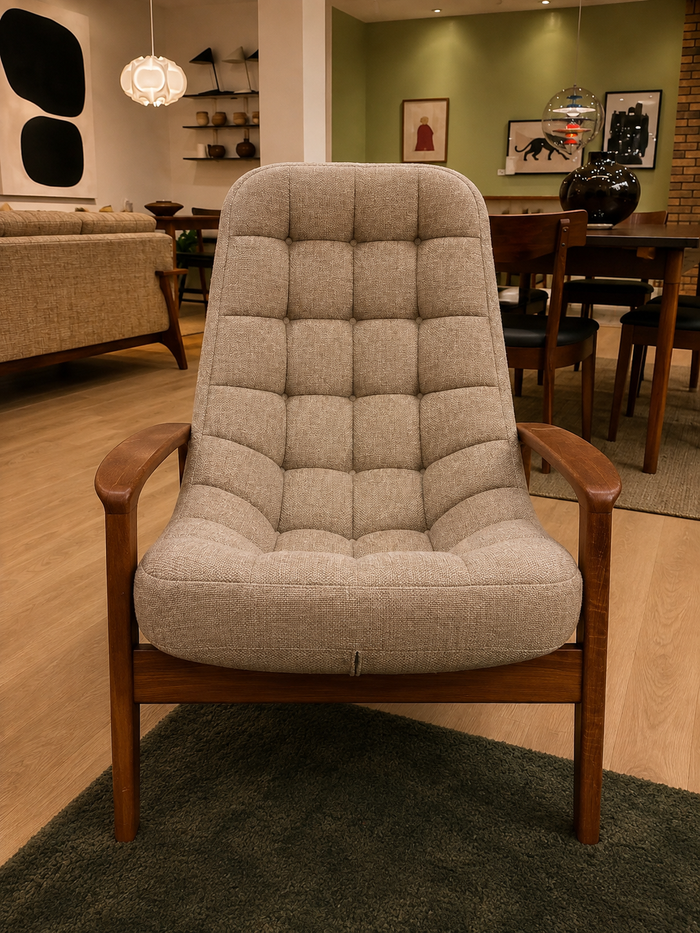 R. Huber & Co. — Scoop Lounge Chair