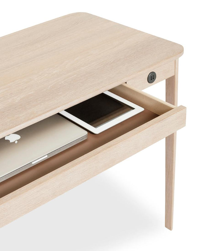 SM 131 Desk