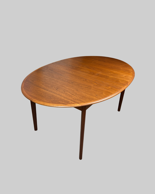Trioh Extendable Teak Dining Table