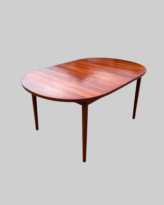 Lemvig  Extendable Rosewood Dining Table