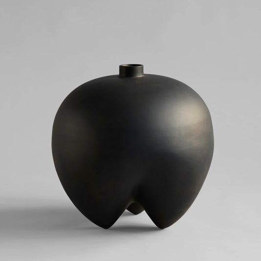 Sumo Vase