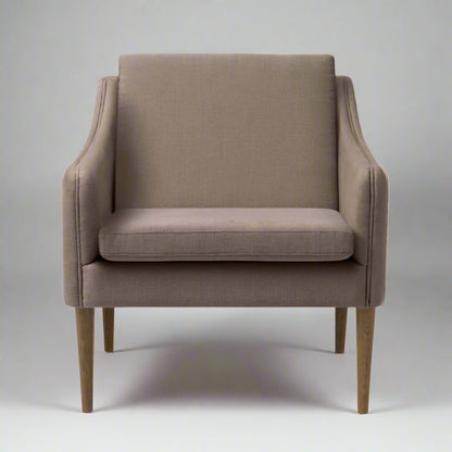 Mr. Olsen Lounge Chair