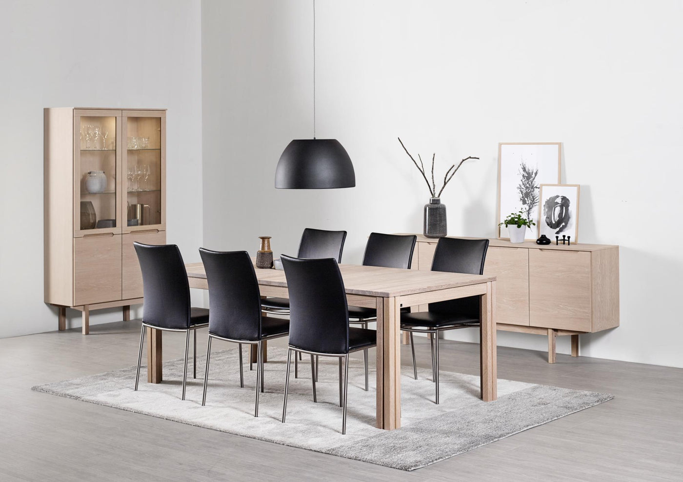 SM 58 / SM 58X Stackable Dining Chair