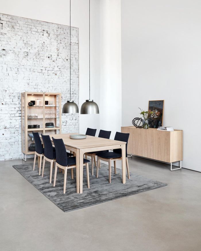 SM 404 Sideboard