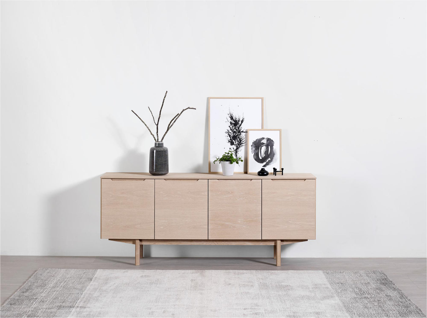 SM 306 Sideboard