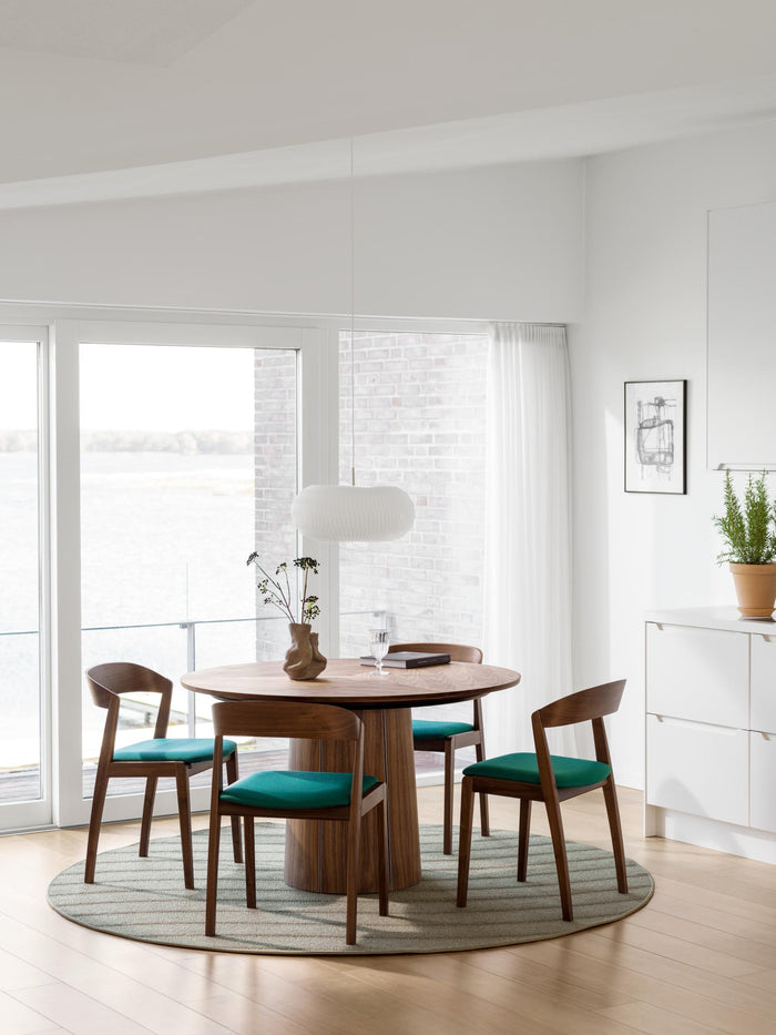 SM 825 Dining Chair