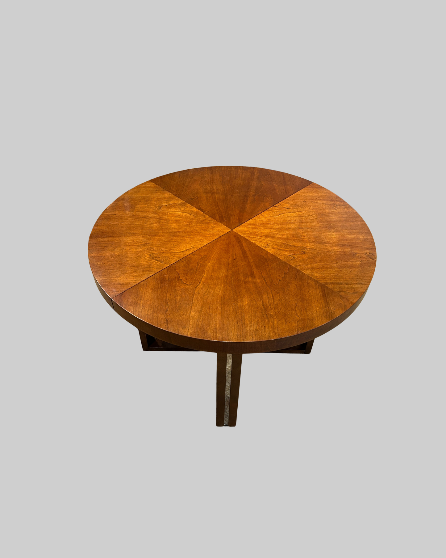 Mégantic Extendable Round Dining Table