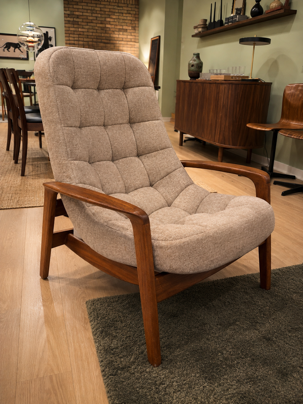 R. Huber & Co. — Scoop Lounge Chair