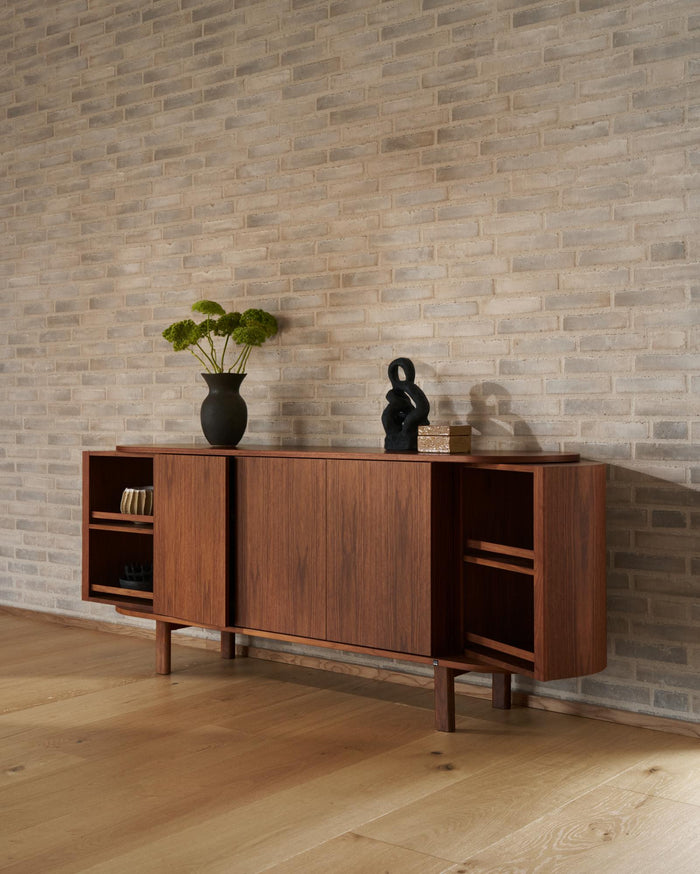 SM 543 Sideboard