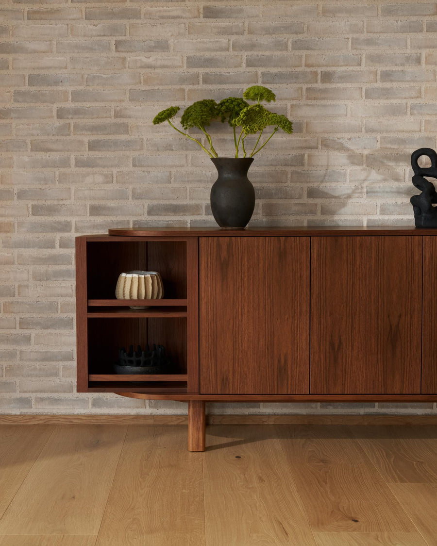 SM 543 Sideboard
