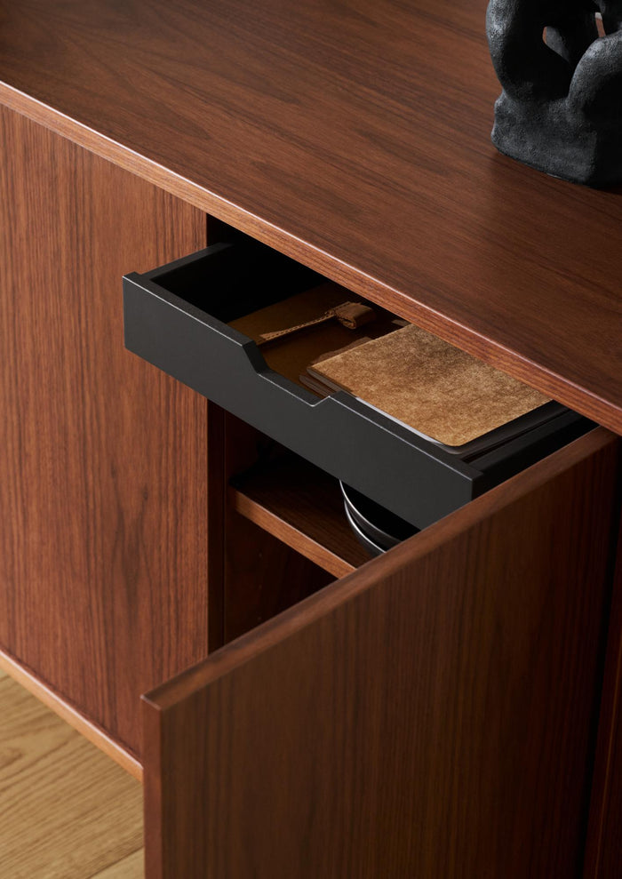 SM 543 Sideboard