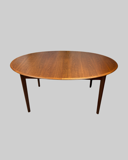 Trioh Extendable Teak Dining Table