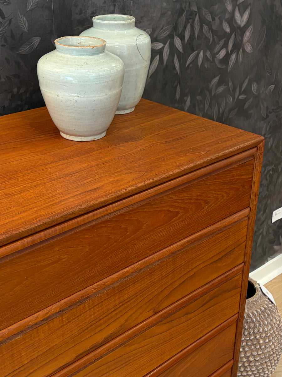 The Rossland Dresser
