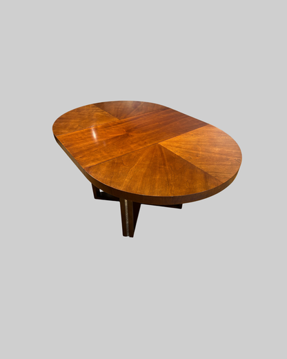 Mégantic Extendable Round Dining Table