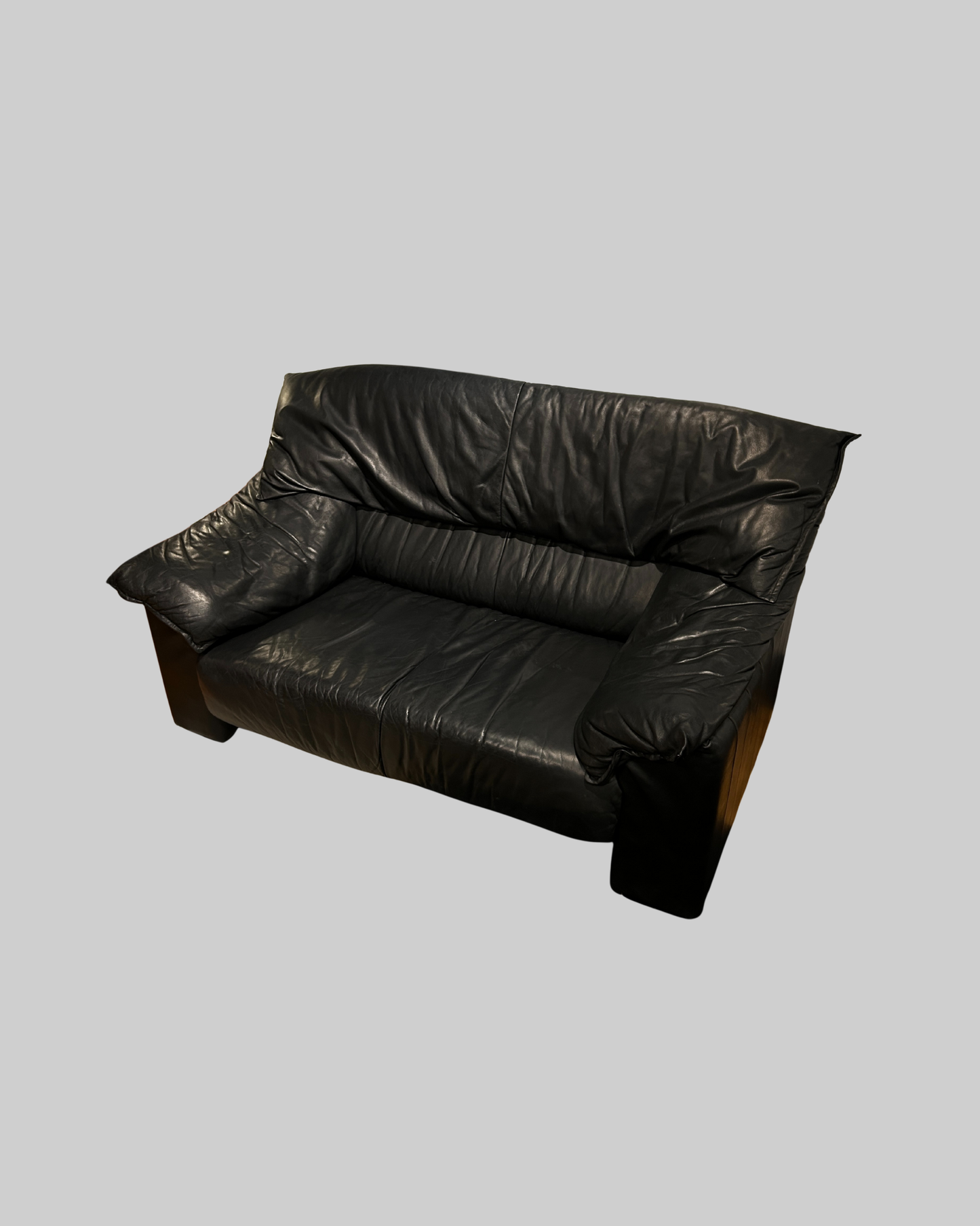 Frontier Leather Loveseat Sofa