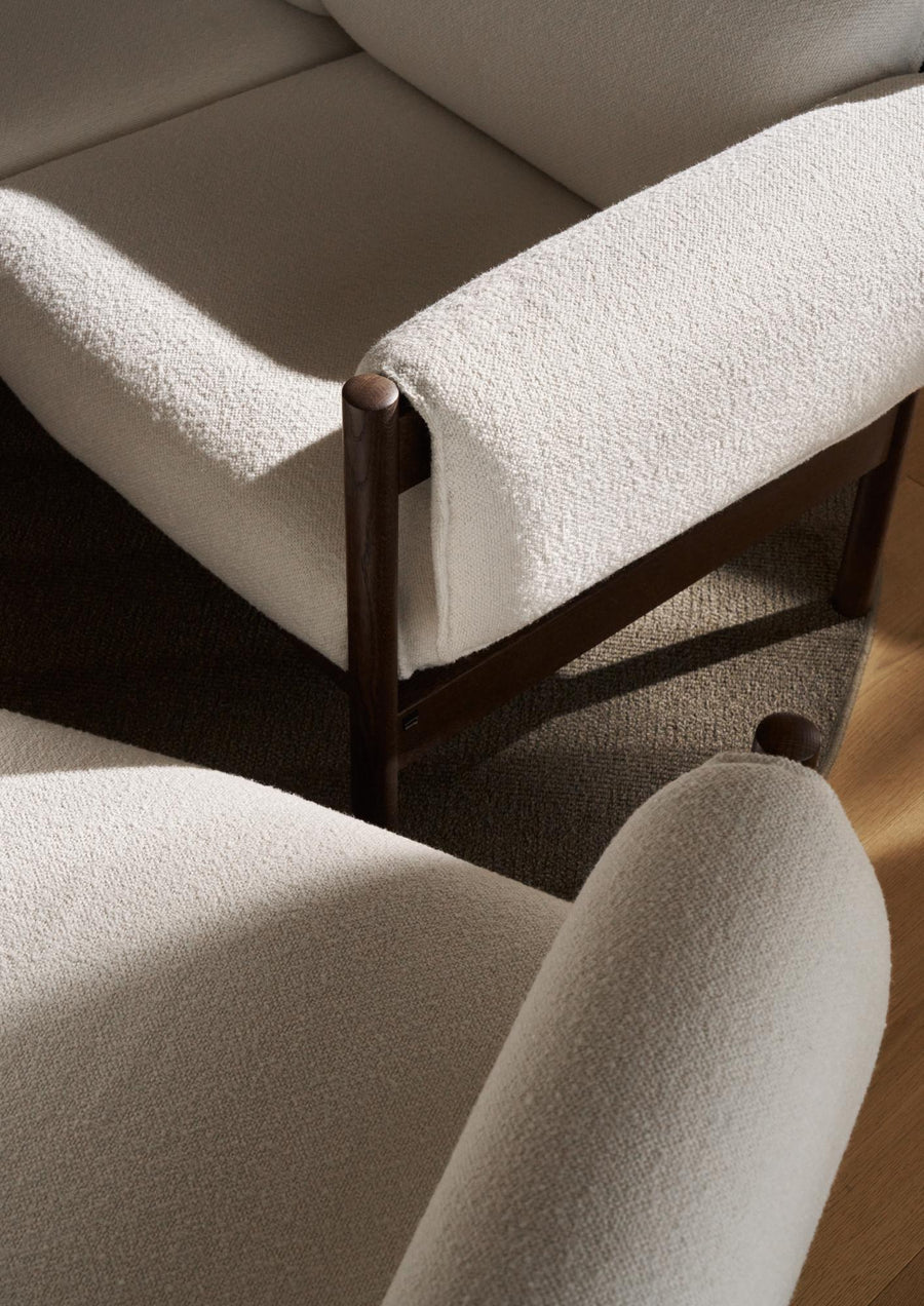 SM 851 Lounge Sofa