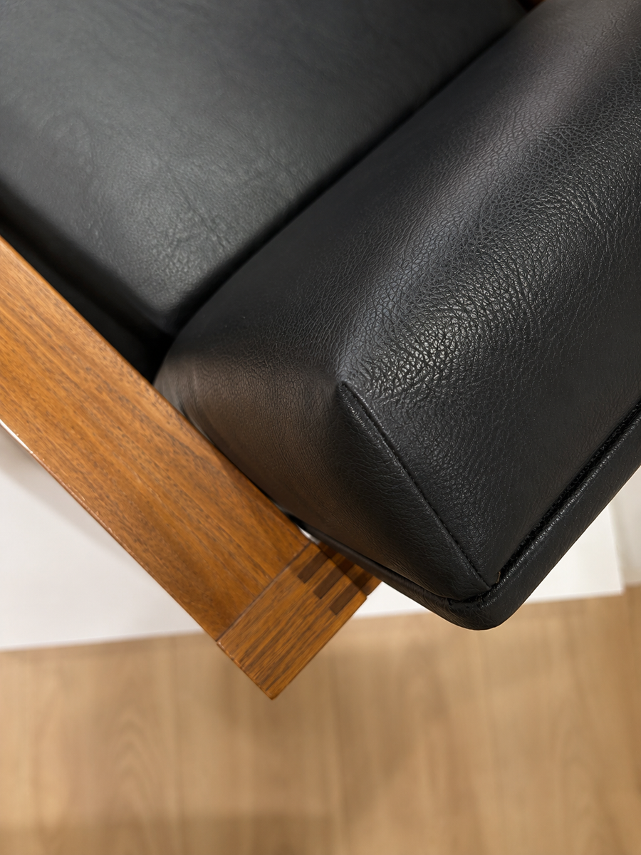 Finn Juhl for France & Son — Mid-Century Leather Lounge Chair