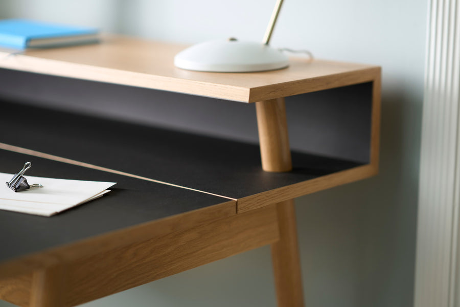 C68 Oak Desk