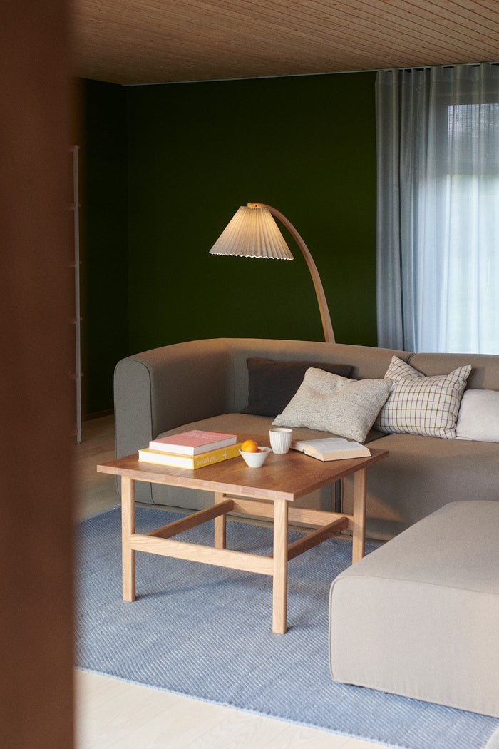 D33 Oak Coffee Table