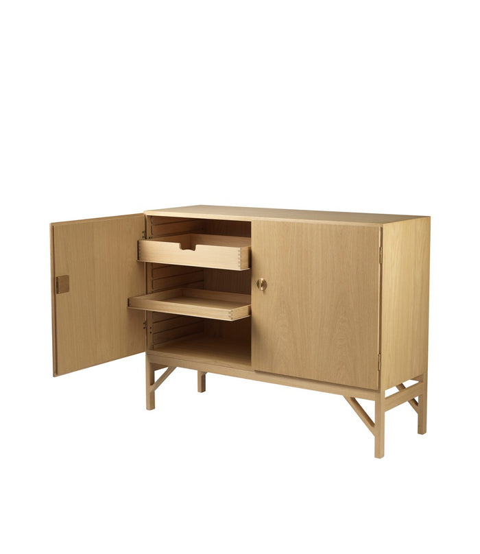 A232 Oak Sideboard