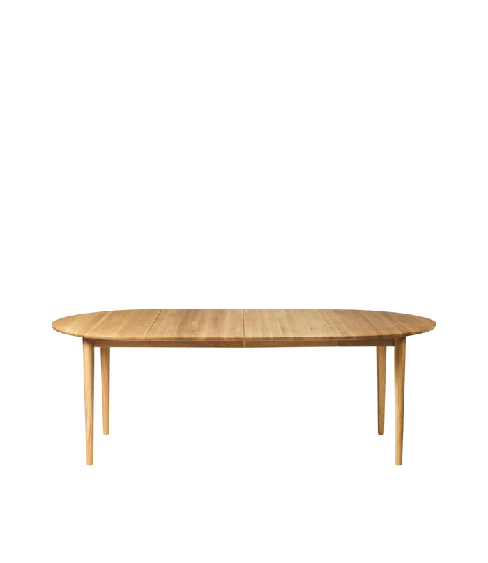 C62 Oak Round Dining Table
