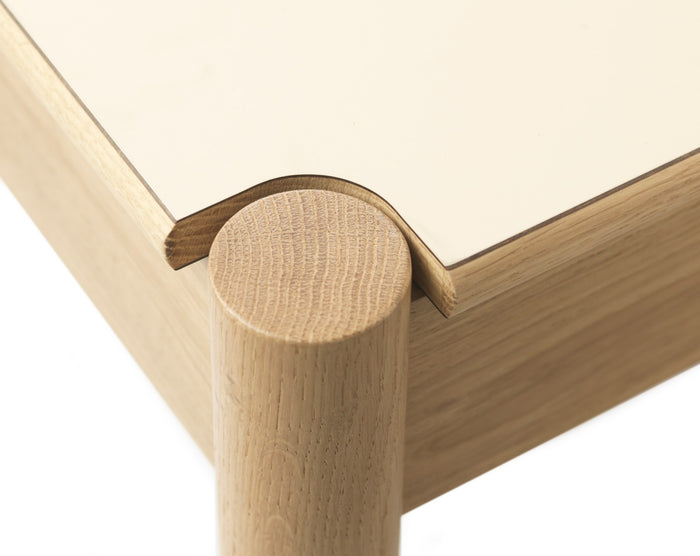 C44C Oak Dining Table