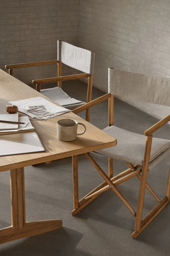C64 Oak Shaker Dining Table